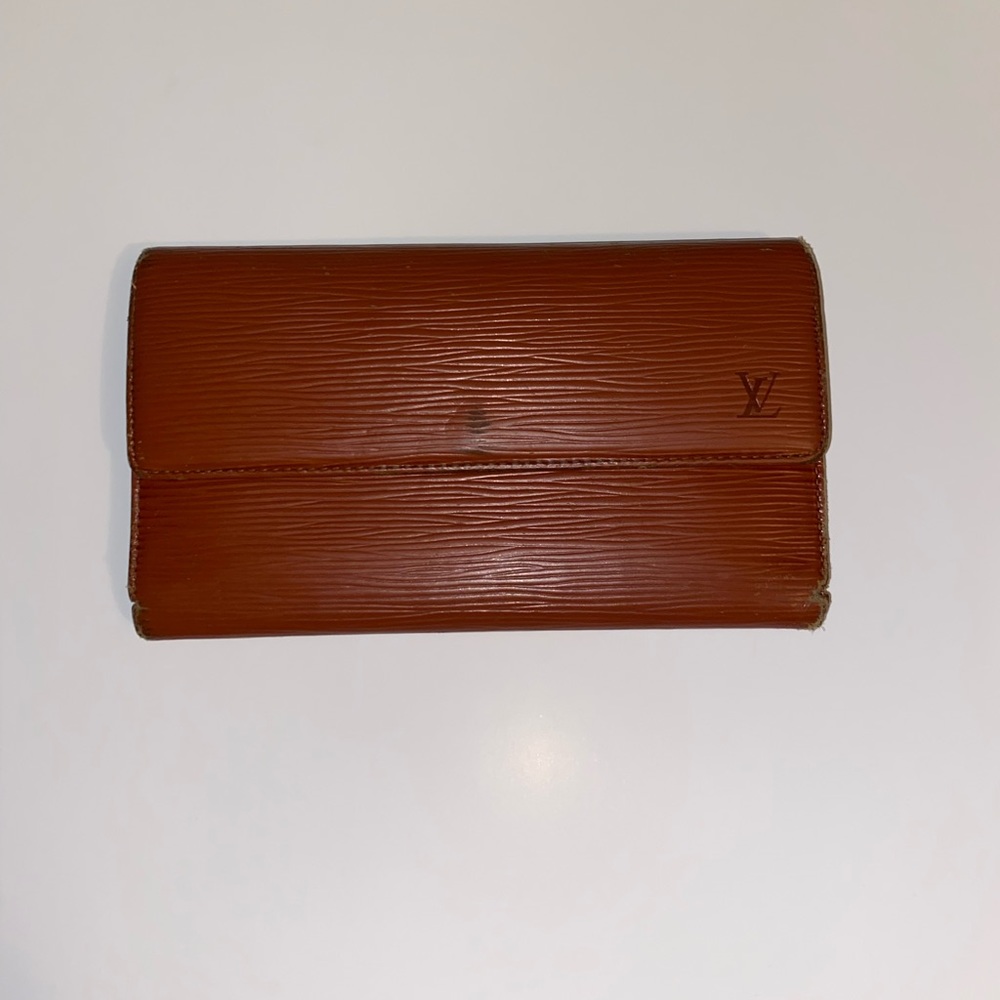Lv epi Wallet